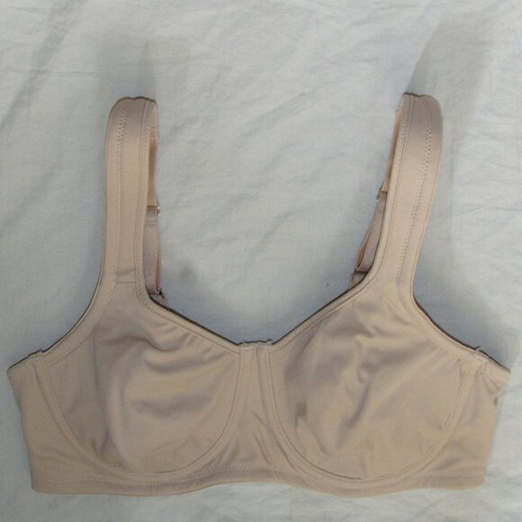 Breezies Other - Breezies Nude Underwire Smooth Lined Cup Bra sz 34B 34 B